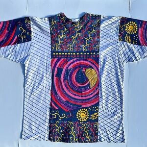 NEW 90’s VINTAGE GEOMETRIC SHORT SLEEVE T-SHIRT